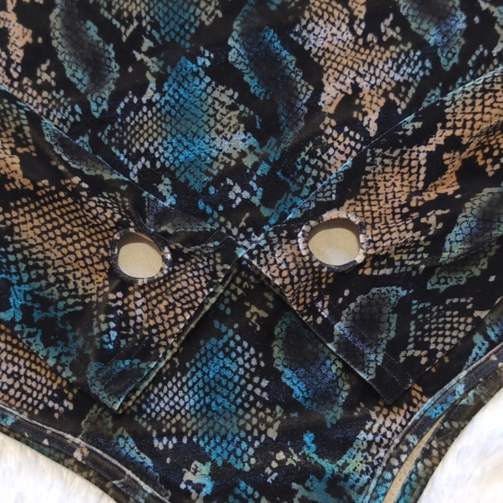 🔴LOWEST! I.AM.GIA Teal Velvet Snakeskin Bodysuit with Thumbholes - Picture 6 of 17
